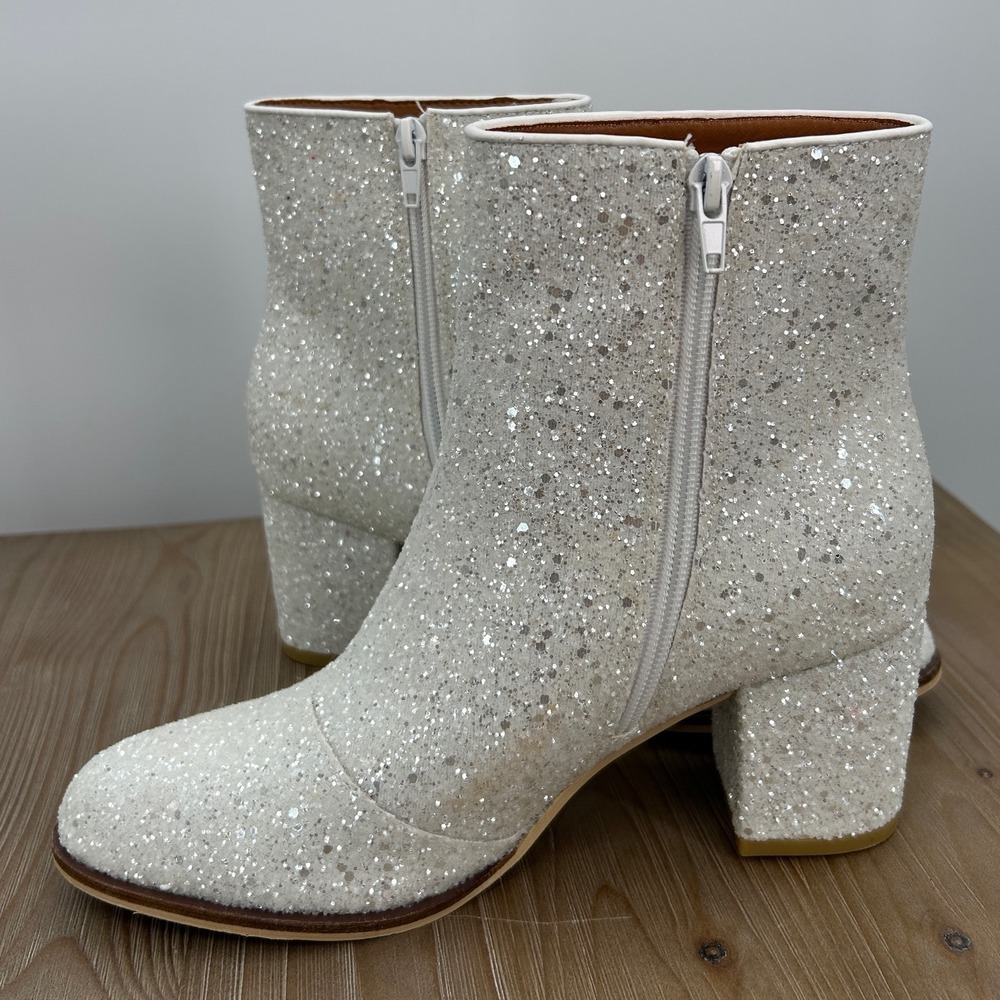 Razzle Dazzle White Glitter Ankle Boots Womens Size 8 Block Heel Zip Up Sparkly
